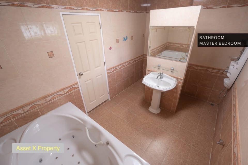 ขายด่วน บ้าน Pool Villa รีเจนท์โฮม โครงการ 1 สันทราย, เชียงใหม่ ขนาด 234 ตร.ว. หลังมุม ใกล้ริมปิง Meta Mall 6