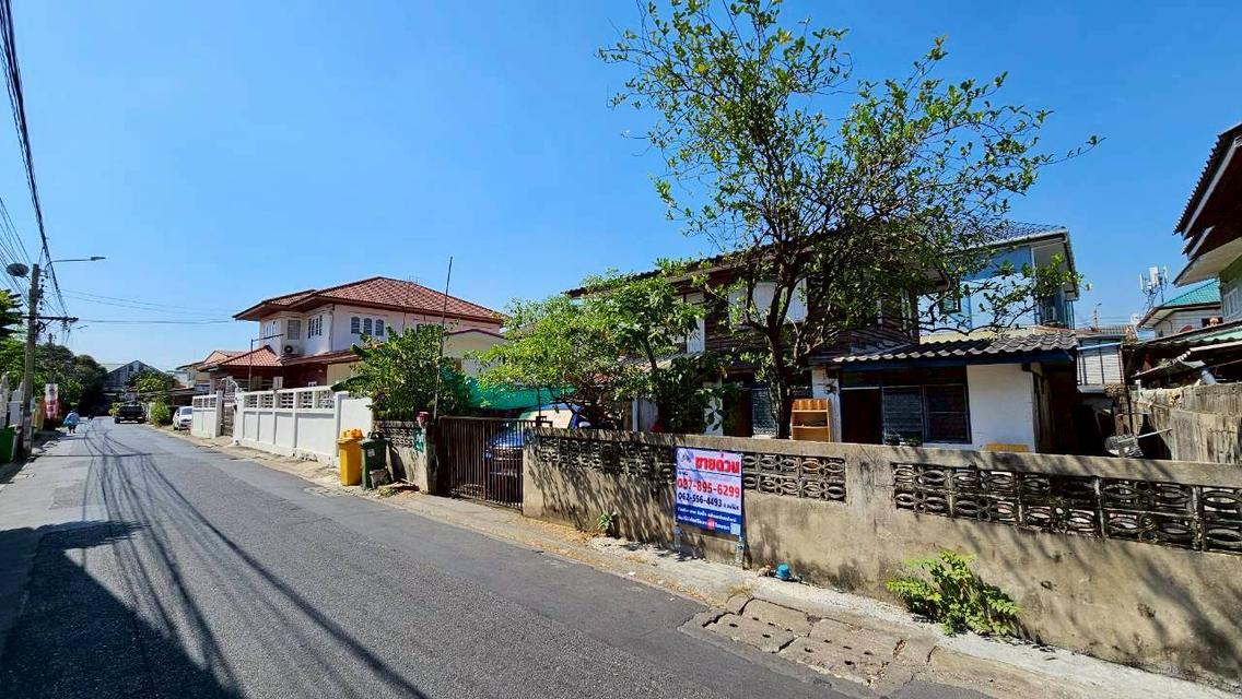 ขายที่ดินพร้อมบ้านครึ่งปูนครึ่งไม้ ทำเลทองดอนเมือง ซอยช่างอากาศอุทิศ 10  เนื้อที่  54.3 ตรว. 3