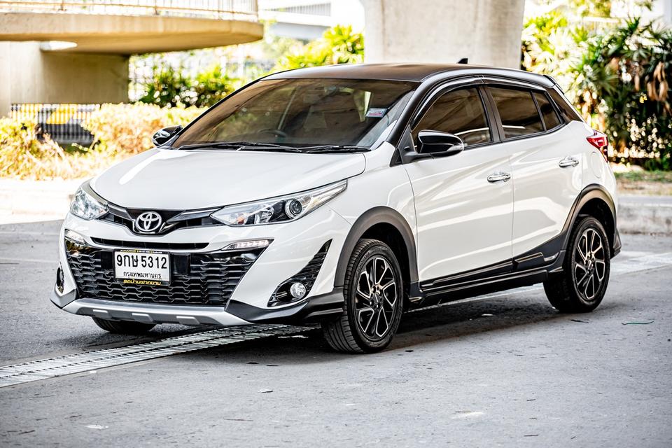 Toyota Yaris Cross 1.2 ปี 2020 สีขาว มือเดียวป้ายแดง สภาพใหม่มากๆ  9