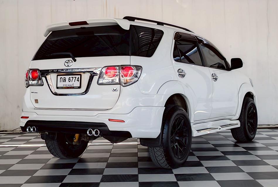 TOYOTA FORTUNER 2.5 V CHAMP 2WD เกียร์ออโต้ ปี2014 สีขาว 2