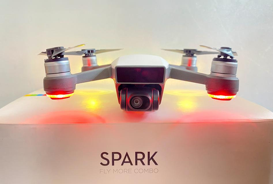 ขายโดรน DJI Spark Fly More Combo มือสอง สภาพดี พร้อมอุปกรณ์ครบ โดรนรุ่นนี้เหมาะสำหรับผู้เริ่มต้นหรือผู้ที่ต้องการอัปเกรดจากรุ่นเก่า   5