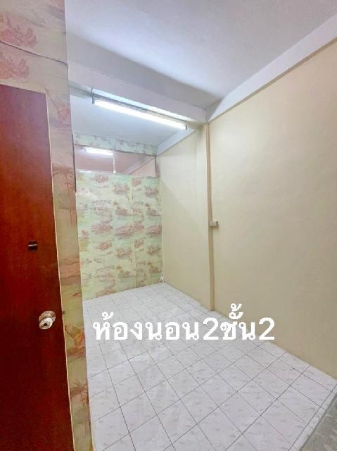 6 นอนBTSตลาดพลู 4.1 กม. อาคาร3ชั้น สุขสวัสดิ์15-21 20ตร.วา.232 ตร.ม. 1 น้ำ ม.เทคโนโลยีพระจอมเกล้าธนบุรี 3.4 กม.แหล่งชุมช 4