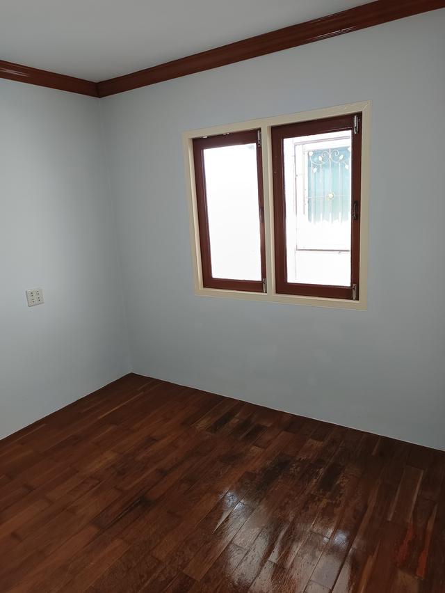 บ้านทาวน์เฮ้าส์ ผนังสองด้านไม่ติดกัน ใกล้รถไฟฟ้าสายสีแดงดอนเมือง 18