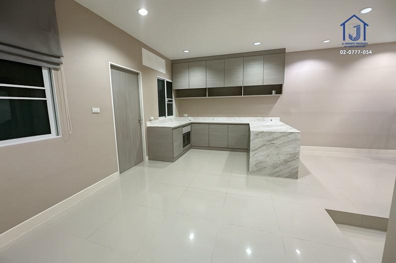 ขายทาวน์โฮม 2ชั้น หมู่บ้านแกรนด์พลีโน่ รัตนาธิเบศร์ ถนนบางกรวย-ไทรน้อย   ใกล้รถไฟฟ้าสายสีม่วง สถานีบางพลู 7