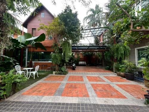 ขายด่วน ที่ดินพร้อมสิ่งปลูกสร้าง หมู่บ้าน วาสนา ซ.หทัยราษฏร์ 11 มีนบุรี 7