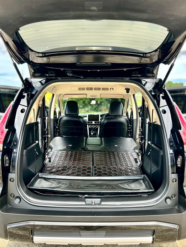 mitsubishi xpander 1.5 TOP 17