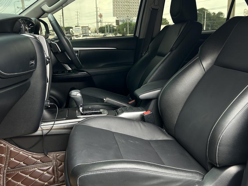 TOYOTA FORTUNER 2.4 LEADER AT ปี 2023 รถมือสอง ราคา 945,000 บาท รูปที่ 7