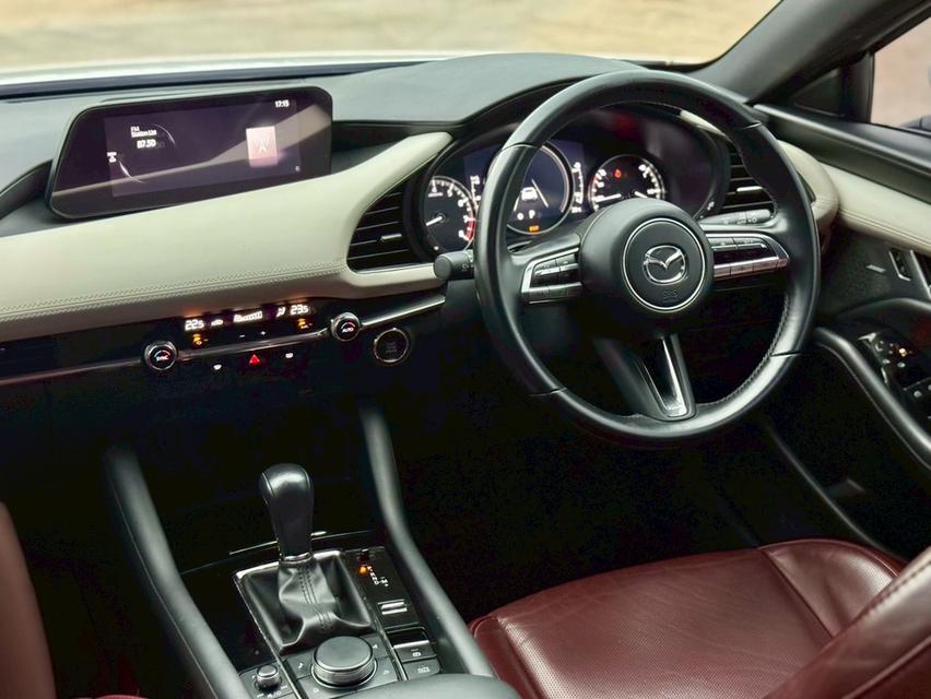 MAZDA 3 SKYACTIVE Hatch 5dr  100th TOP  Sports SA 6sp FWD 2.0i Y2021 สีขาว  เกียรออโต้  14