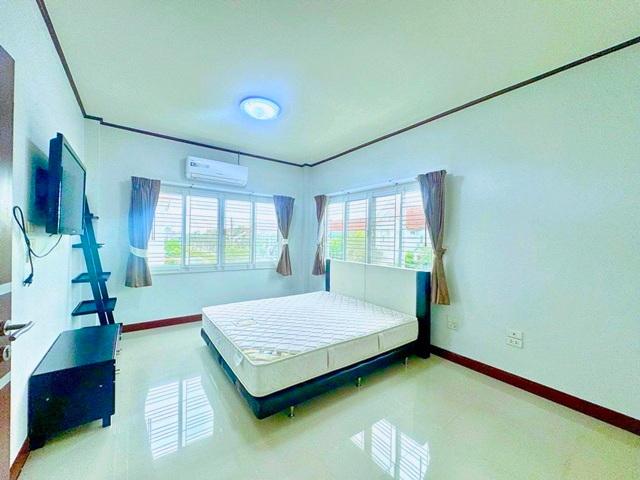 หลังมุม สภาพสวย ศรีราชาะนิคมอุตสาหกรรม ใกล้ เจพาร์ค ศรีราชา 500 ม. บ้านเดี่ยวหรู 2 ชั้น 3 นอน 100 ตร.ว. 300 ตร.ม. 3