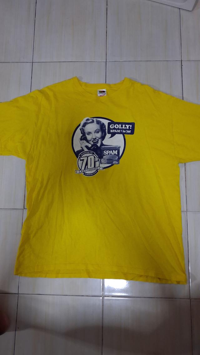 เสื้อยืดวินเทจมือสอง สีเหลือง สรีนดี SPAM 70th Anniversary Graphic Print T-Shirt Size XL Yellow, 100% Cotton, 2007 ลายสวย ผ้าใส่สบาย