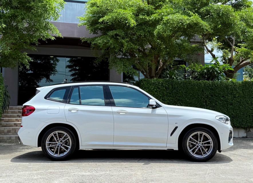 2020 BMW X3 20D MSPORT รถมือเดียวออกป้ายแดง รถวิ่งน้อย เข้าศูนย์ทุกระยะ ไม่เคยมีอุบัติเหตุครับ