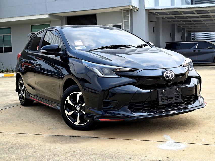 Yaris 1 2 Premium ปี 23 ✨️ น้องๆป้ายแดง ฟรีดาวน์