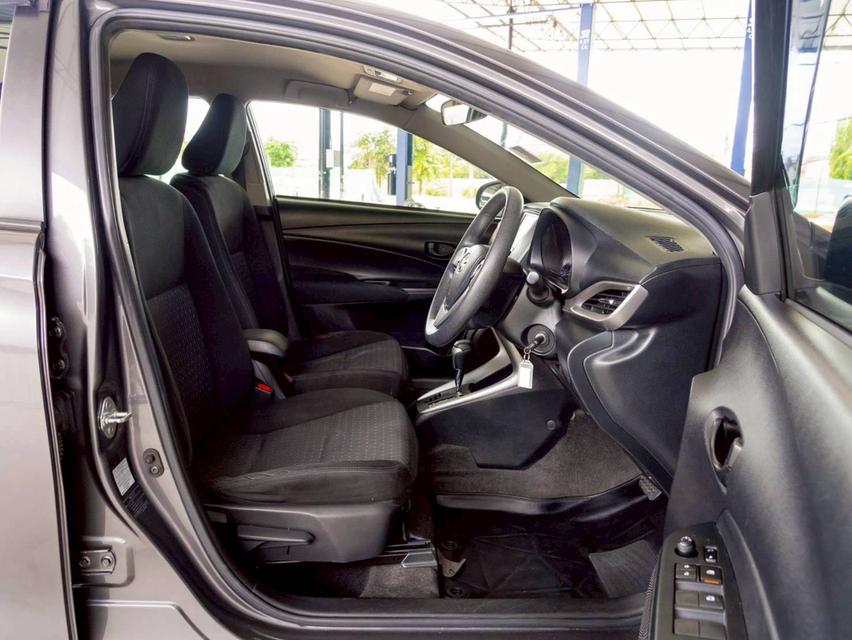 Toyota Yaris Ativ 1.2 Mid ปี2020 16