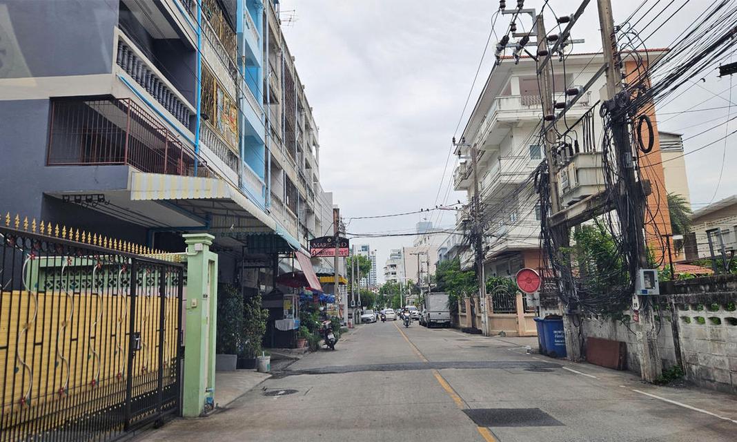 ขายอาคารพาณิชย์ 4.5 ชั้น 15.7 ตร.วา ใกล้ BTS สำโรง (แค่ 1 กม.) สำโรงเหนือ เมืองสมุทรปราการ เหมาะทำสำนักงาน โชว์รูม คลังสินค้า ค้าขายทุกประเภท 3