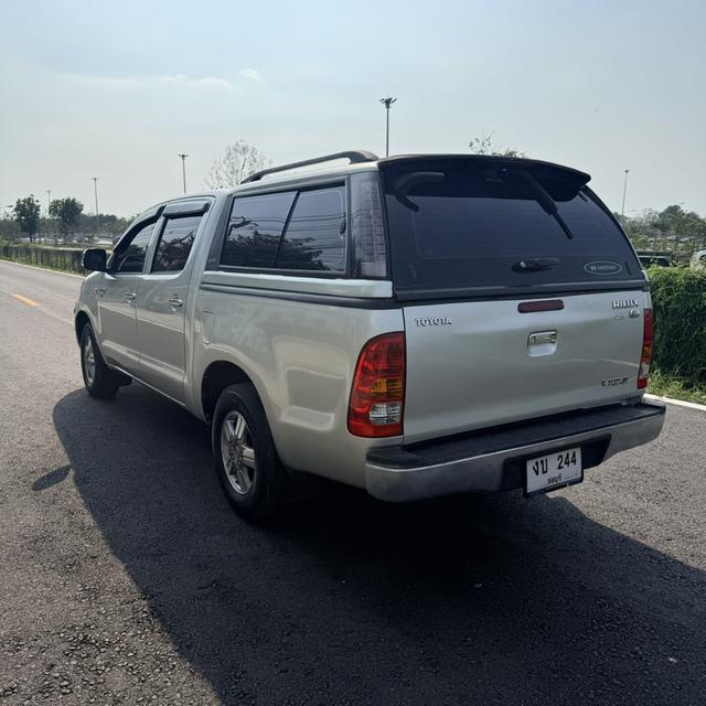 TOYOTA VIGO 4ประตู 2.5E 2005 ✅ไม่มีชน ไม่มีน้ำท่วม ไม่แก็ส ✅เครื่องดีเซล เกียร์ช่วงล่างเยี่ยม ✅จอแอนดรอย หลังคาแครี่บอย ✅รถสะอาดพร้อมใช้ เล่มสวยพร้อมโ รูปที่ 5