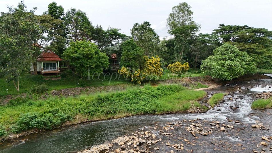 ขายบ้านพร้อมที่ดินริมน้ำ เขาคิชฌกูฏ จันทบุรี บรรยากาศสุดฟินบนพื้นที่ 10-3-7 ไร่