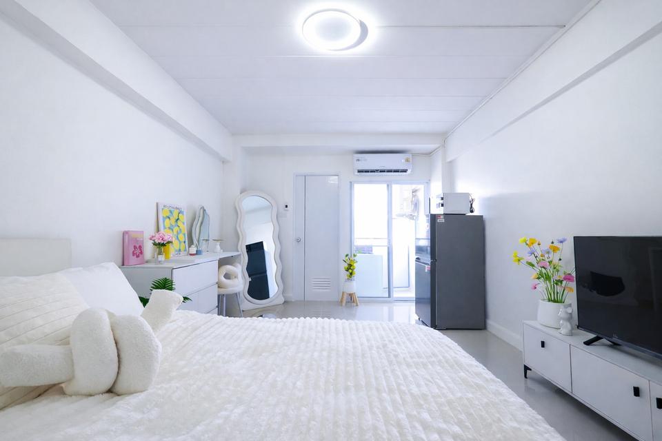 ขายราคาพิเศษ ธัชพล 2 คอนโดมิเนียม 20.5 ตร.ม. ชั้น 7 ห้องมุม วิวสวย ทำเลดีเยี่ยม ใจกลางเมือง เฟอร์นิเจอร์ครบ แอร์ ทีวี ตู้เย็น รีโนเวทใหม่ทั้งหลัง 5