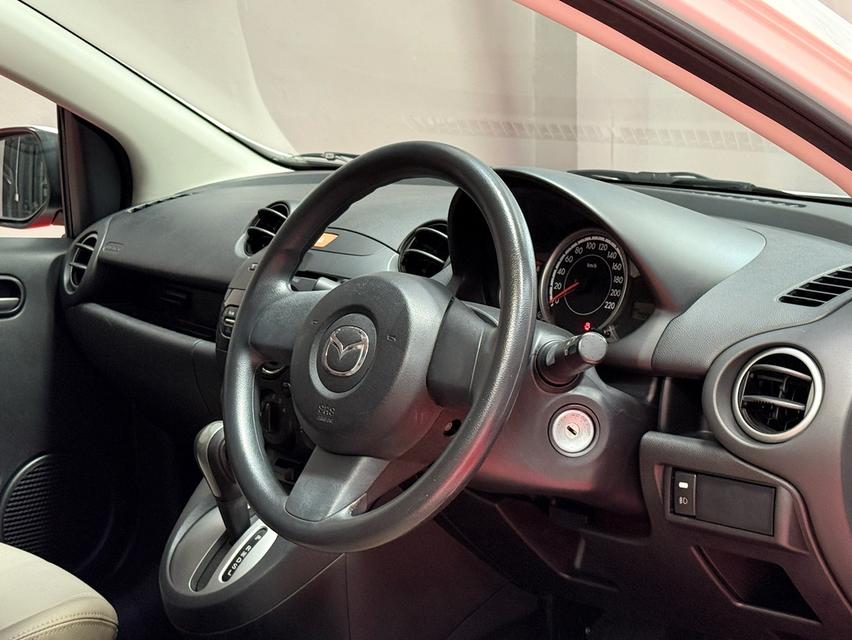 2014 MAZDA 2 SPIRIT รถสภาพสวยสมบูรณ์ พร้อมใช้งาน รถวิ่งน้อยเพียง 80,000 กม ประวัติศูนย์ครบ ไม่มีอุบัติเหตุครับ 10