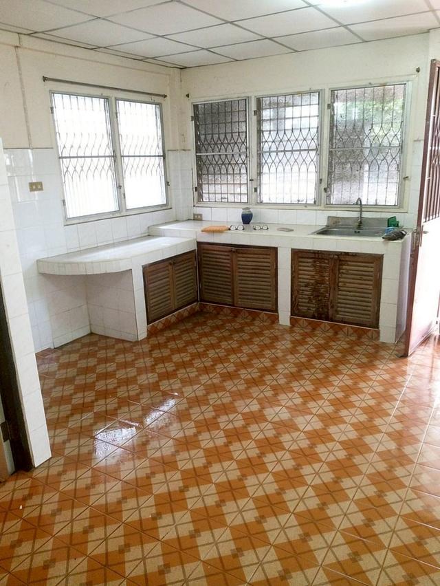 หมู่บ้าน​มิตร​ประชา​15 19