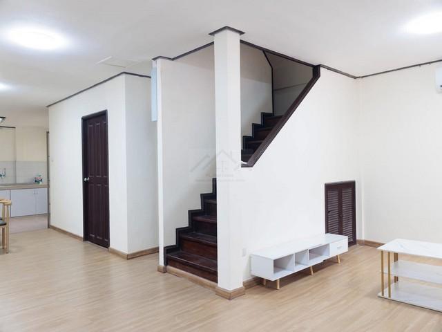 ให้เช่าทาวน์โฮม 2 ชั้น 25.5 ตร.ว. ซอยประชาราษฎร์บำเพ็ญ 20 ห้วยขวาง พร้อมเฟอร์นิเจอร์ 3