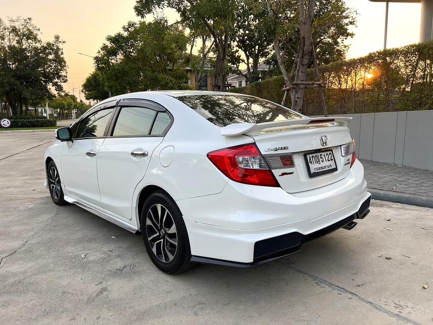Honda Civic FB 1.8ES AT ปี2015 รถมือเดียวสภาพเดิมๆ 4
