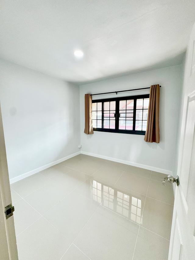 ขายบ้านพฤกษา11 คลองสาม รีโนเวทใหม่ทั้งหลัง ราคาถูกที่สุดในโครงการ 11