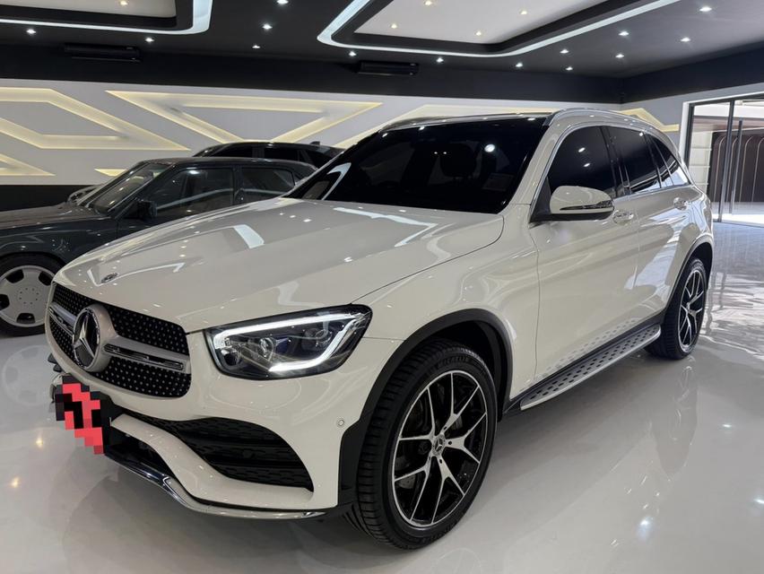 Mercedes-Benz GLC300e AMG Dynamic 2022 สีขาว มือเดียว ไมล์น้อย วารันตี 8 ปี คุ้มมากๆ