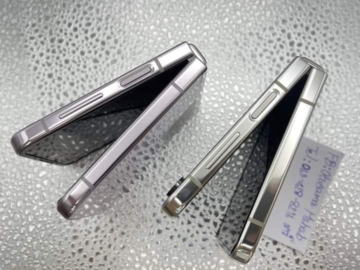 Samsung Z Flip5 หลายสี 4