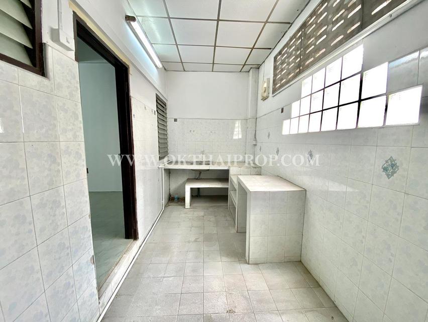 ทาวน์เฮ้าส์ หมู่บ้านเจริญสุข 2 (เวฬุวนาราม) ถนนสรงประภา เขตดอนเมือง 11