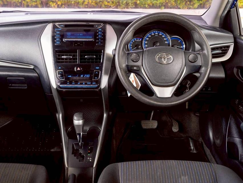 Toyota Yaris Ativ 1.2E ปี 2018 7