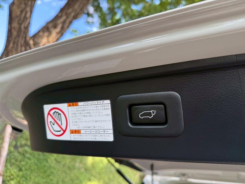 TOYOTA ALPHARD 2.5 SC package 2021 จด 2022 15