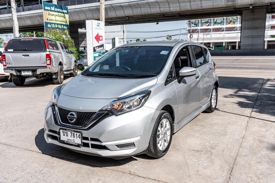 Nissan Note 1.2 V ปี 2018 สีเทา 1