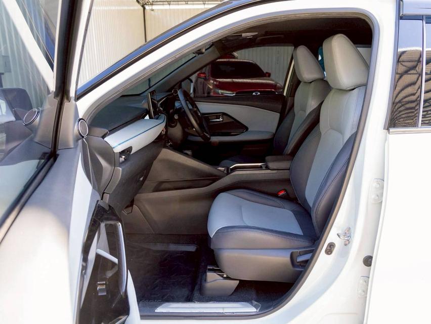 Toyota Yaris HEV Premium Luxury ปี 2024 ♨️ ประกันเครื่องเกียร์3ปี30000 km.♨️ รูปที่ 10