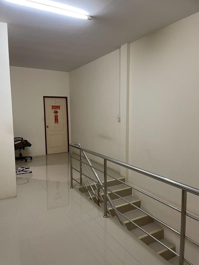 ขายอาหารพานิช 2 ชั้นติดถนน 10