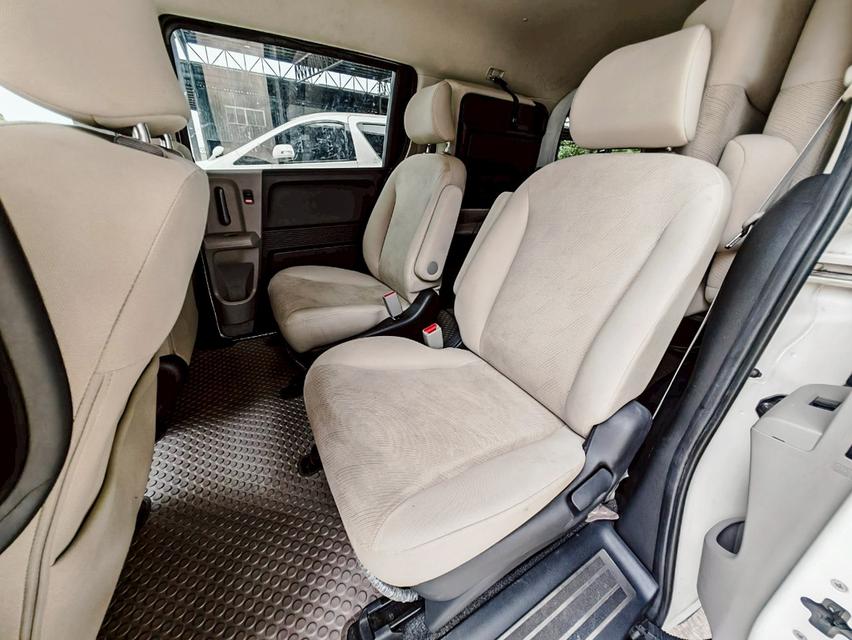 2011 HONDA FREED 1.5E 10