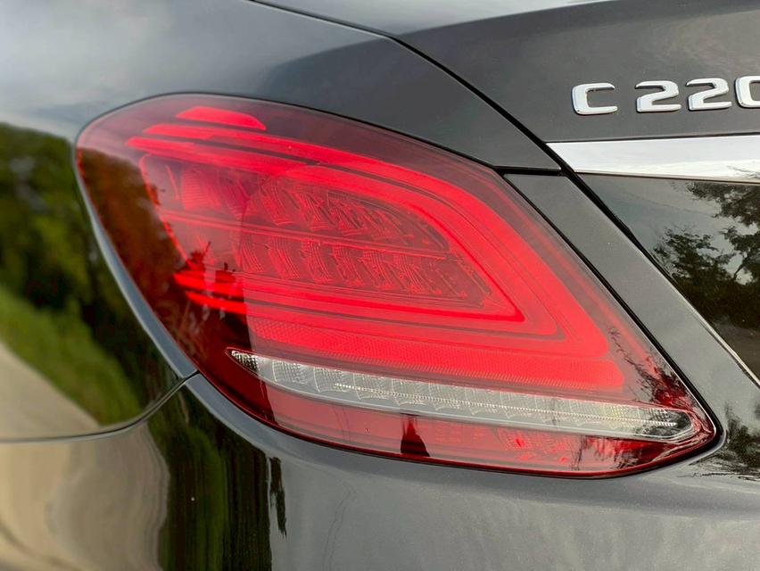 Mercedes Benz C220d Avantgarde W205 ปี 2018 จด 2019