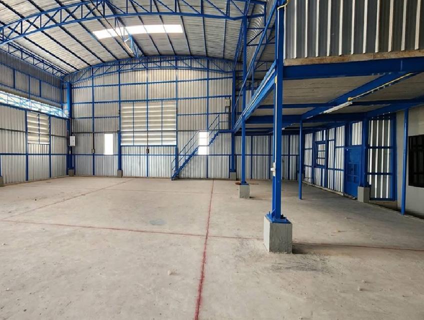 ให้เช่าโกดัง พร้อม สำนักงาน พื้นที่ใช้สอย 440 ตารางเมตร ซอยคุ้มเกล้า เข้าซอยไม่ลึก ถนนคุ้มเกล้า ใกล้ นิคมลาดกระบัง 6