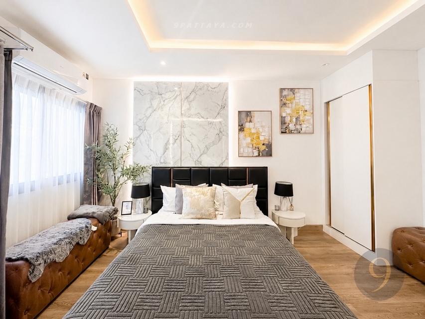 Good quality condo in Pratumnak area New Construction Thai name Freehold 2