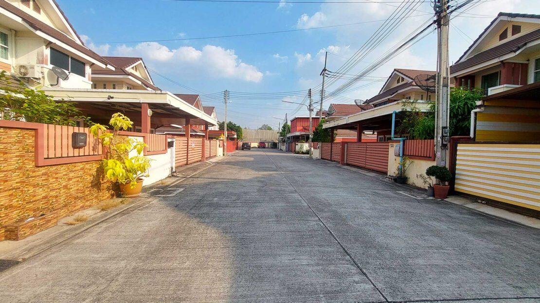 บ้านแฝด 2 ชั้น ชลบุรี 20