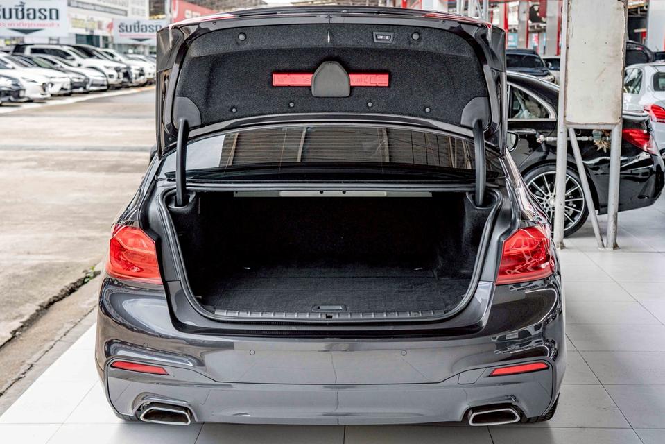 รหัสรถ NP3696 รุ่นรถ : BMW 530e M SPORTปีรถ : 2020 7