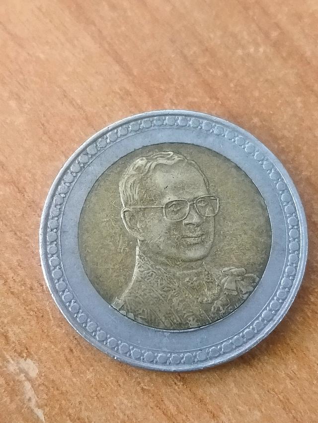 เหรียญ 10 บาท ปี2549 รูปที่ 2