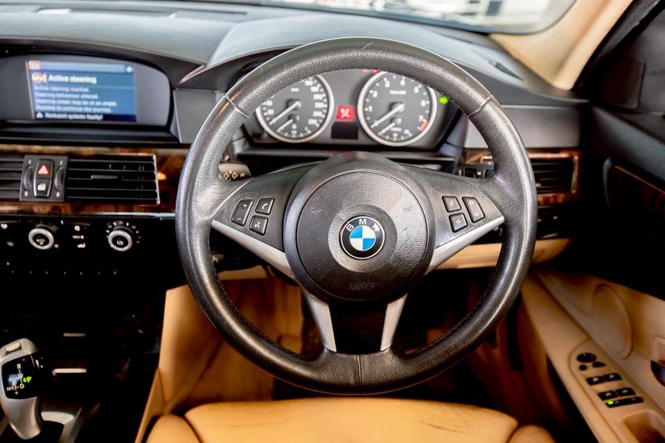 Bmw 525i ปี 2008 สีดำ มือเดียวป้ายแดง สวยสภาพดี 16