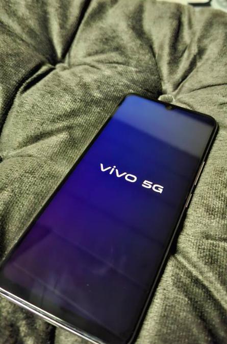 ขาย Vivo V21 สวยๆ 8