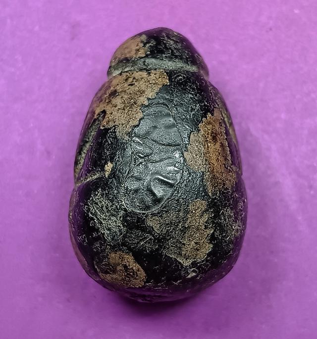 พระปิดตาเนื้อผงคลุกรักหลวงปู่แก้ววัดเครือวัลย์ รูปย่อยที่ 2