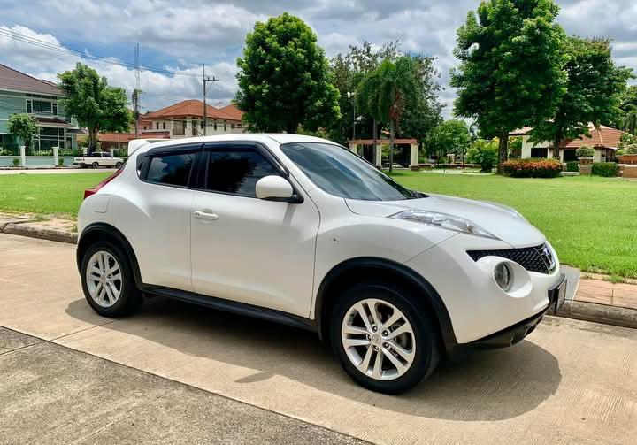 Nissan Juke ปี 2015 สีขาวสวย 4