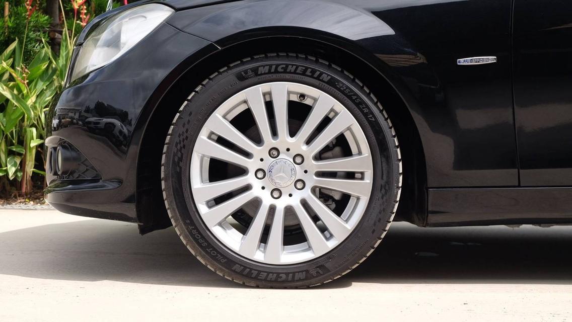 รหัสรถ KN1968 BENZ C-CLASS C200 CGI 1.8 รุ่น W204 ปี 2012 8