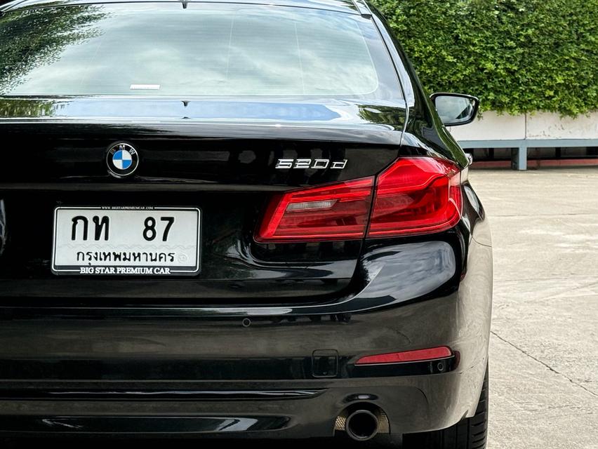 2018 BMW 520D SPORT LINE รถมือเดียวออกป้ายแดง รถวิ่งน้อย เข้าศูนย์ตลอด รถไม่เคยมีอุบัติเหตุครับ 9