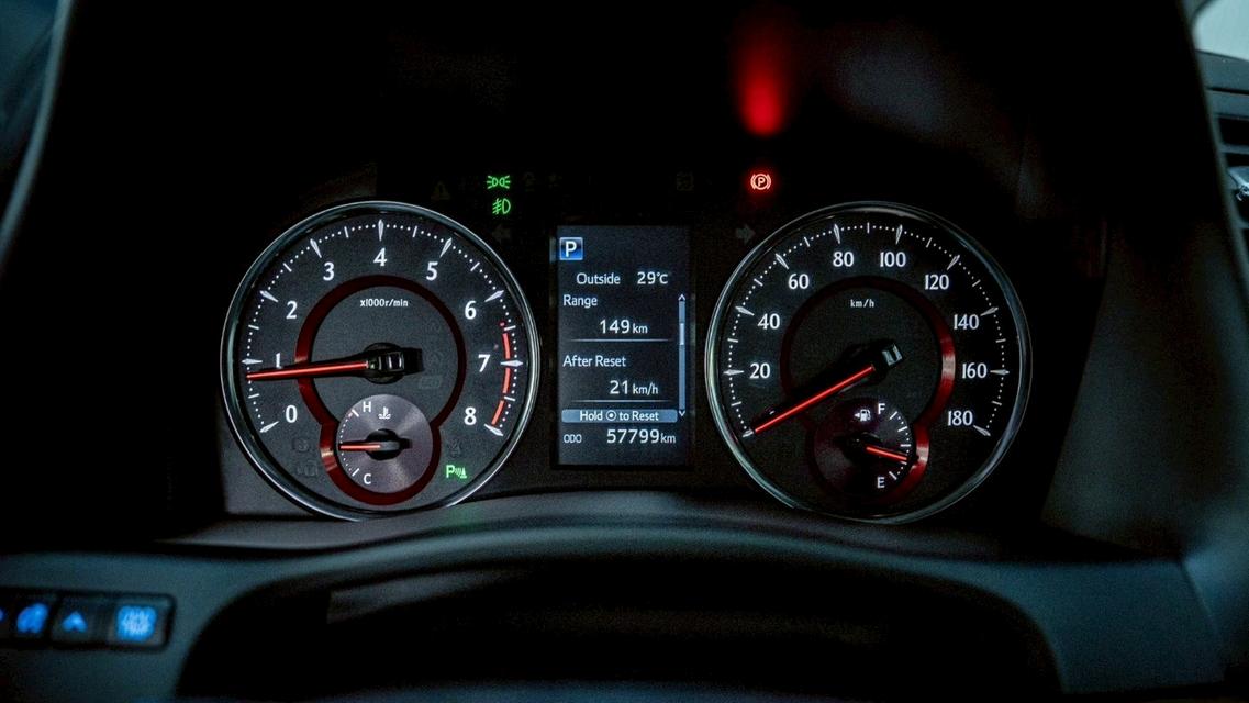 ขาย Toyota Alphard 2.5SC ปี19 7