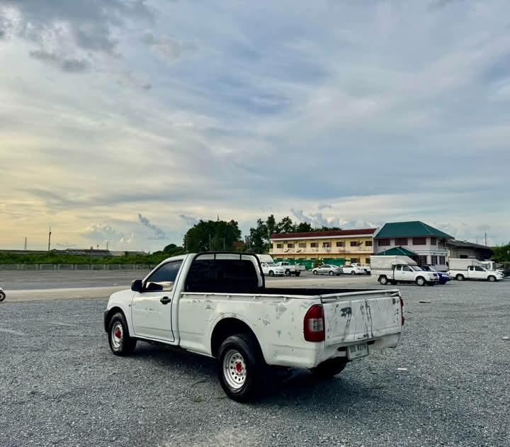 Isuzu D-Max  สีขาว 7