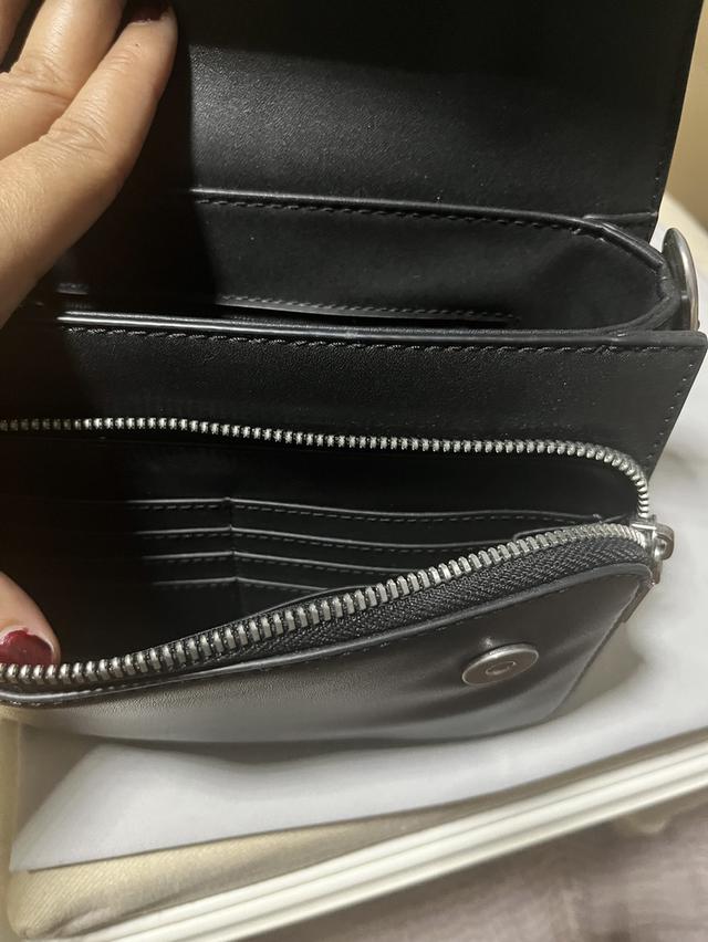 กระเป๋า Charles & Keith รูปที่ 8